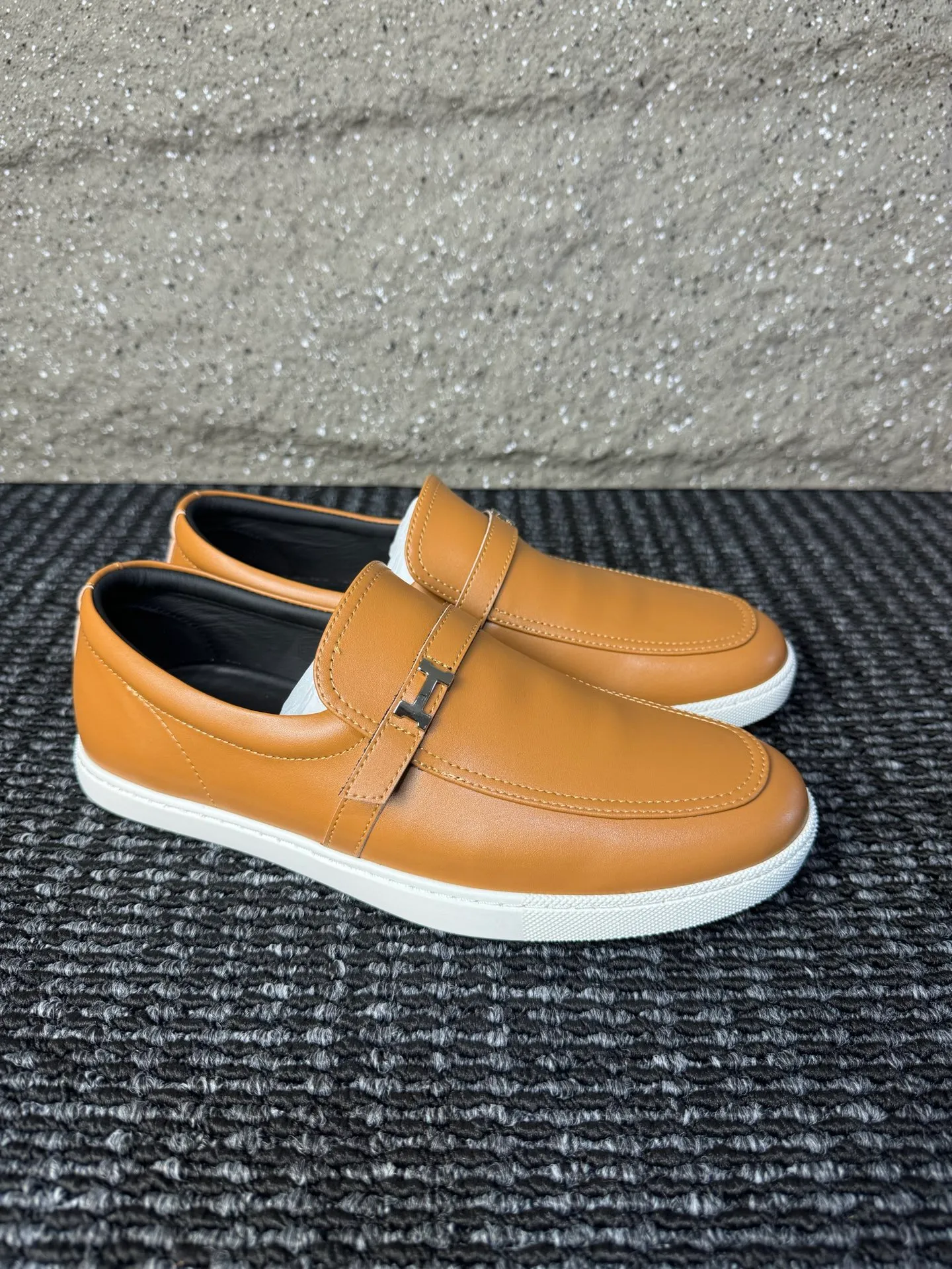 Men's men's shoes 💰440 [New style] 🪷🪷[HERMES] Hermès - High-end quality, the same style as the official website - Upper: 🔝 Nappa calfskin, with iconic H metal - Lining: water-dyed cowhide - Outsole: ultra-light TPU molded outsole - Ultra-high quality control·Fine workmanship: highlighted (high-end·luxury·grade) -Size: 38-44 (45 can be customized)·